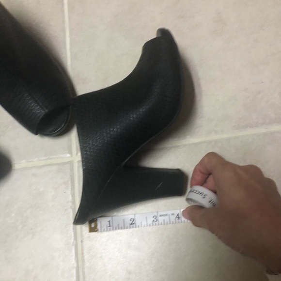 Black Snakeskin Mule Clog - Picture 4 of 4